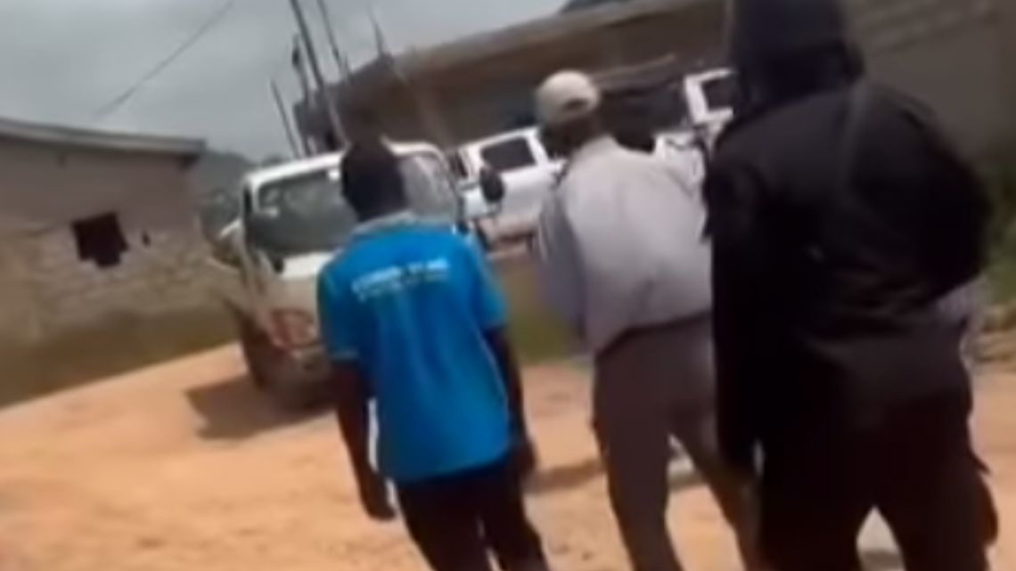 Police, group forcefully evict residents at Ashongman – Report