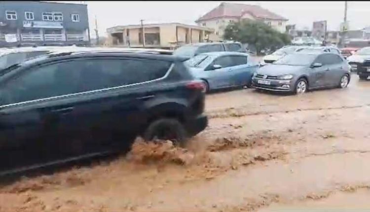 Heavy rains submerge roads in parts of Accra