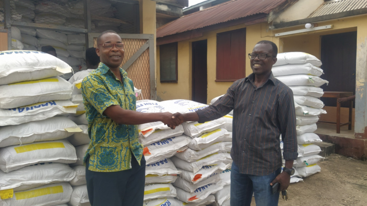 E/R: Farmers to receive 2,200 bags of fish feed from Fisheries Commission