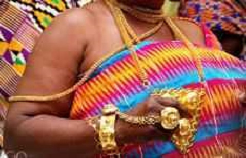 Agona Clan removes Queen Mother Nana Manua Mehunu Hann II over charm scandal