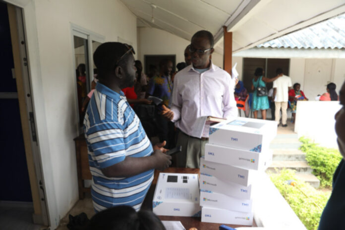 Teachers in Okaikwei North receives 233 laptops from GES