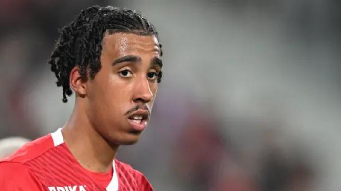 Man Utd was aware of Leny Yoro’s metatarsal issue before £52m signing – Reports