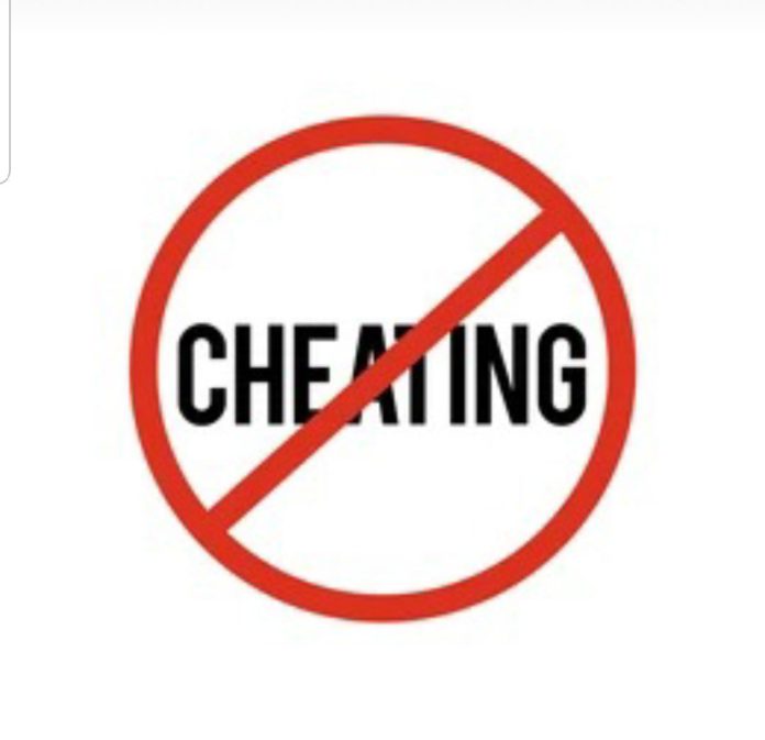 Man poses as a lady to expose cheating spouse