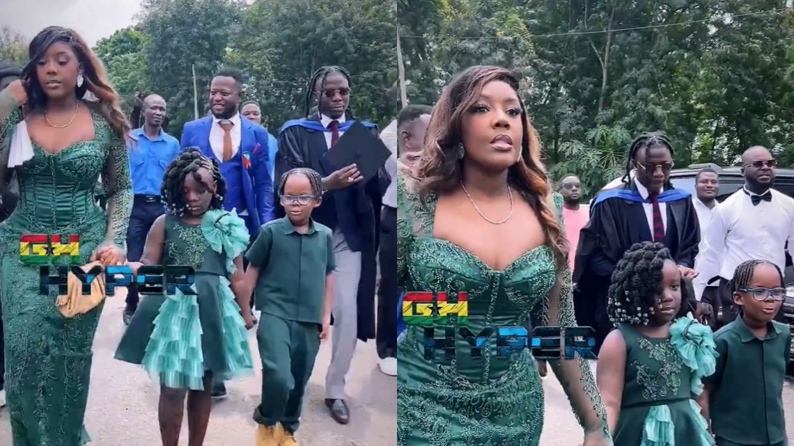 Stonebwoy graduates from GIMPA, gets wife and kids’ support