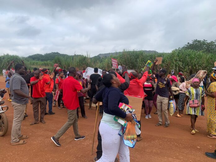 Tutuka residents demonstrates against  Newmont over failed resettlement fund payment