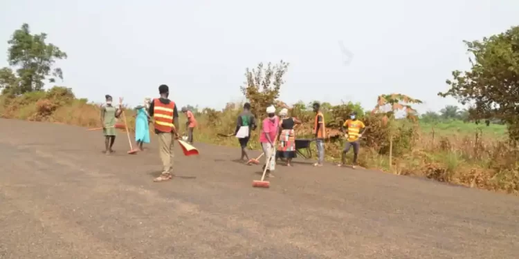 Construction on Dawurampong/Apam junction road halted due to debts to contractors – DCE