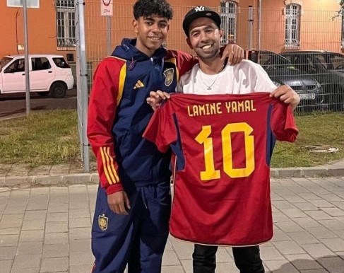 Lamine Yamal signs a six-year deal with Barça