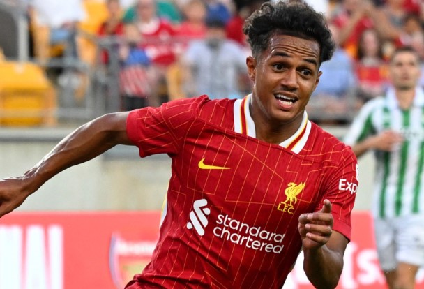 Brentford announces signing of Liverpool midfielder Fabio Carvalho