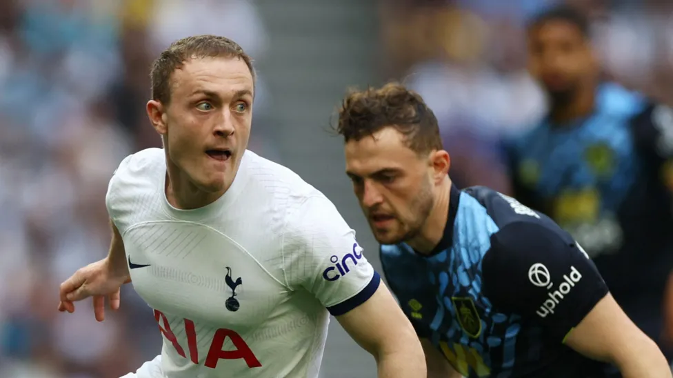 Leicester’s bid for midfielder Skipp approved