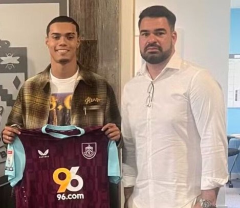 Ronaldinho’s son Joao Mendes joins Burnley after Barcelona exit