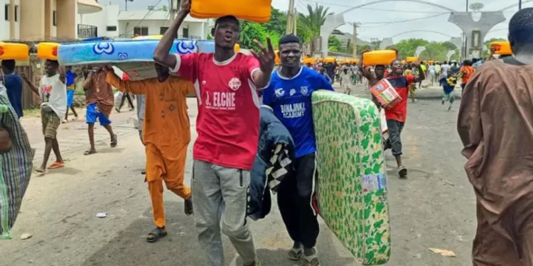 Nigeria: Curfew imposed in Kano after protests over prices turn violent