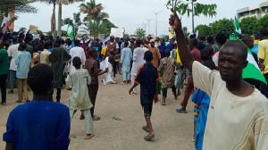 Nigerian court charges ten protesters with treason