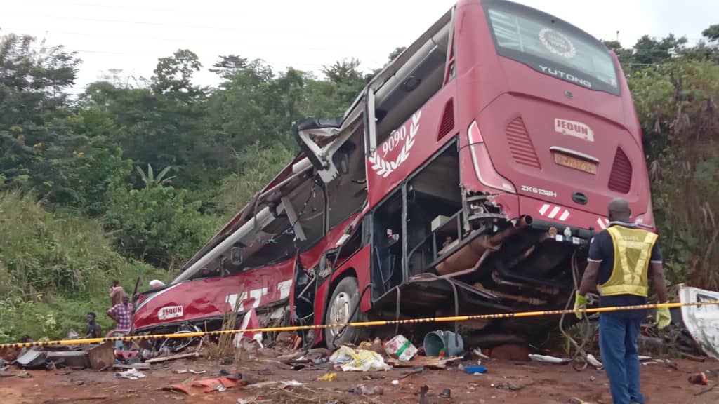 Deadly crash on Accra-Kumasi highway claims seven lives