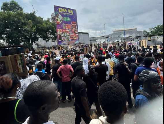 Photos and videos of #FreeTheCitizens demo