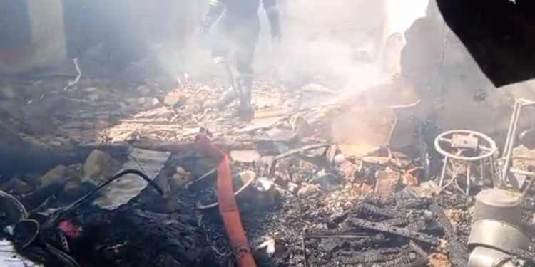 Fire incident at Atonsu Bokuro kills teenager, several properties destroyed