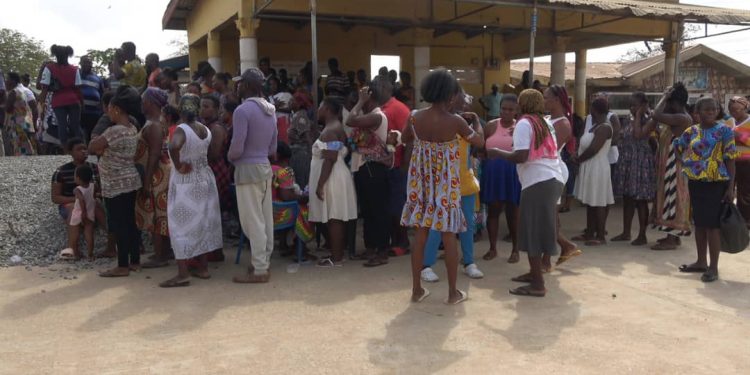Govt compensates Buduburam rock blast victims