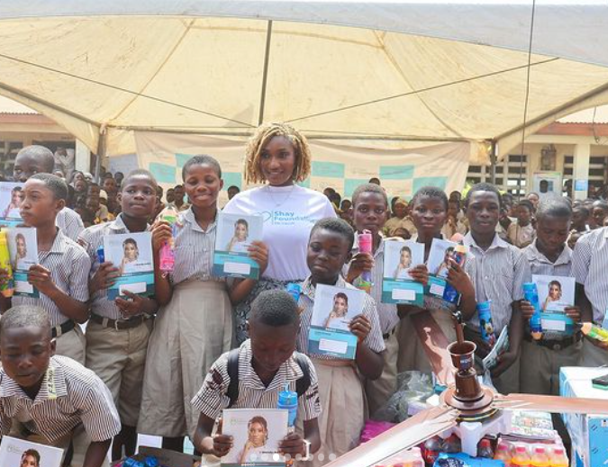 Wendy Shay donates to Amasaman Manhean M/A as we mark World Children’s Day
