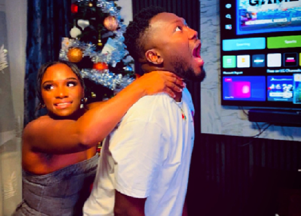 Reggie Zippy visits ex-wife for Christmas celebration