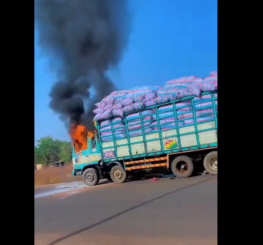Armed men attack cargo truck at Walewale