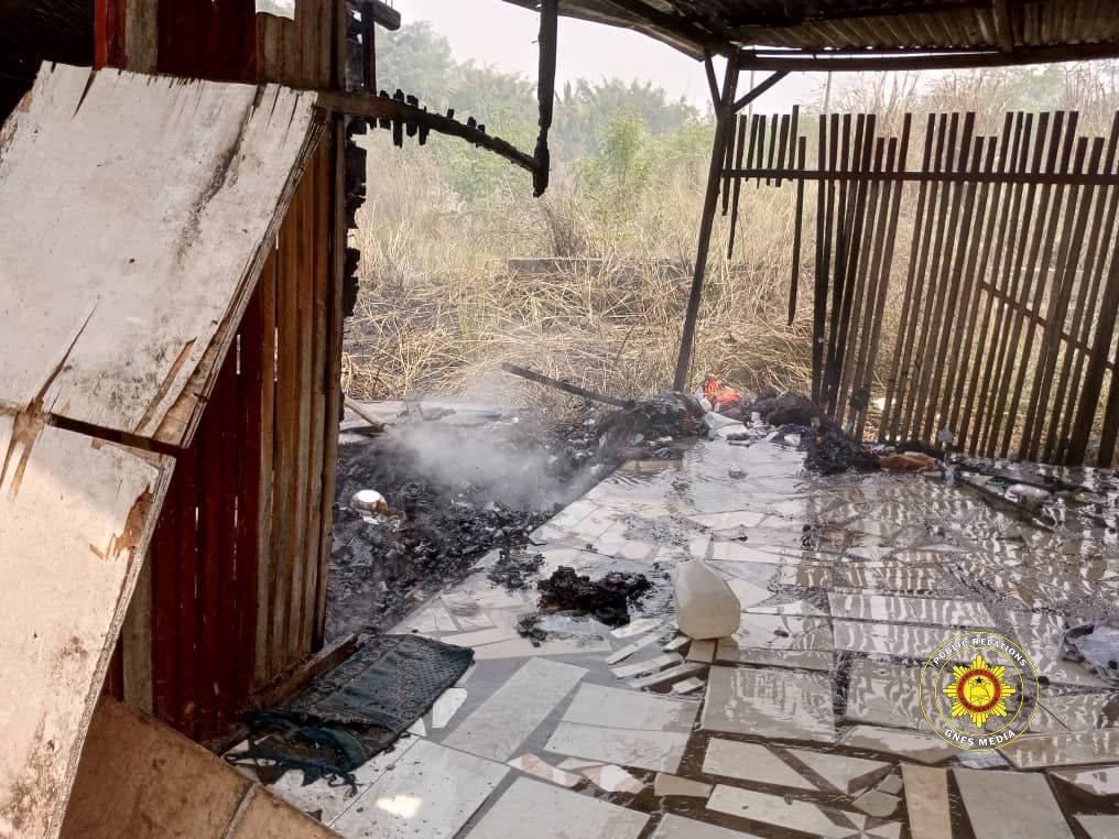 Bushfire destroys 2 wooden structures in Winneba