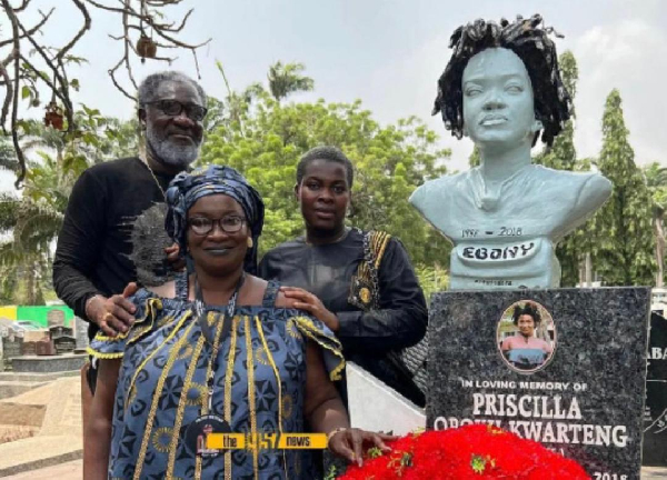 Ebony Reigns’ grave site visited by family to pay tribute after 7 years