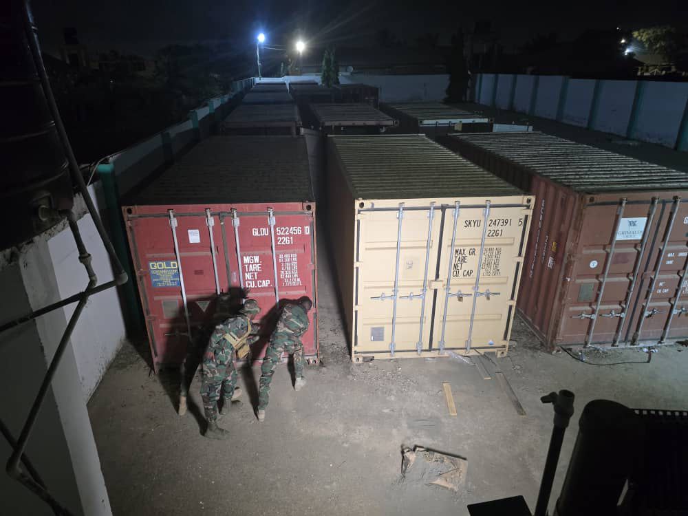 G/R: 12 containers of fake US dollars intercepted at Sapeiman