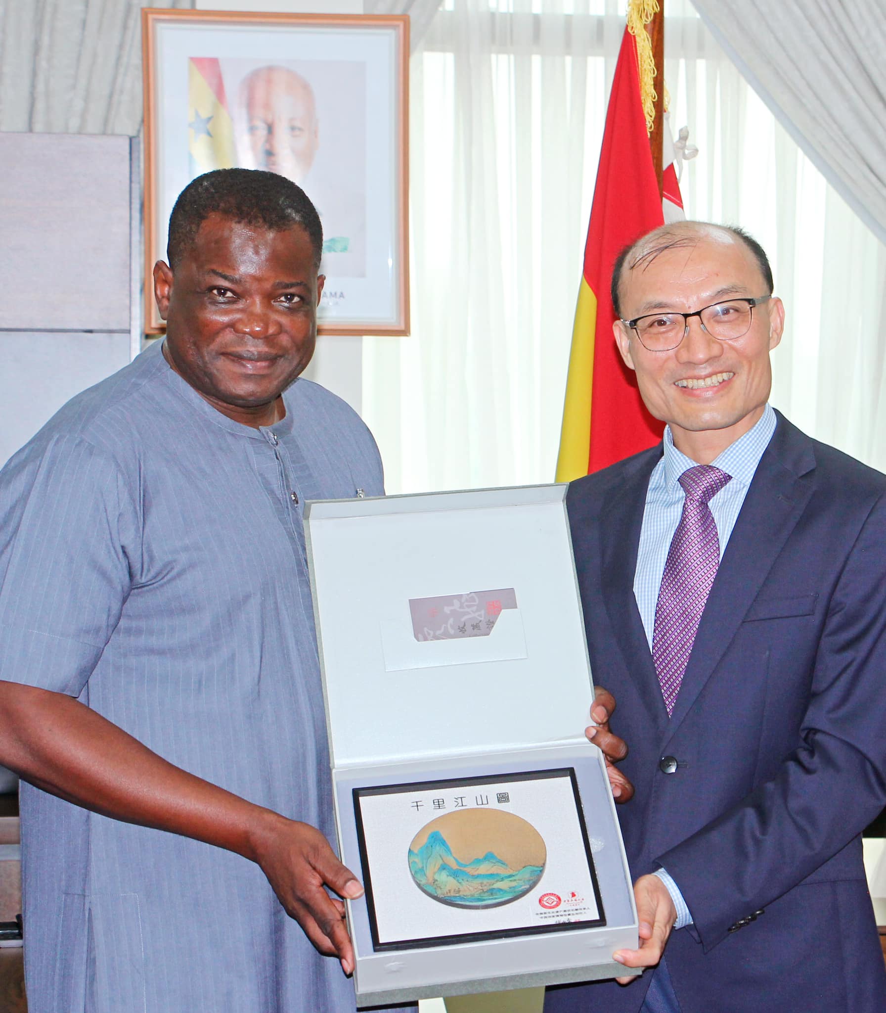 Roads Minister engages Chinese Ambassador to bolster Ghana’s road infrastructure