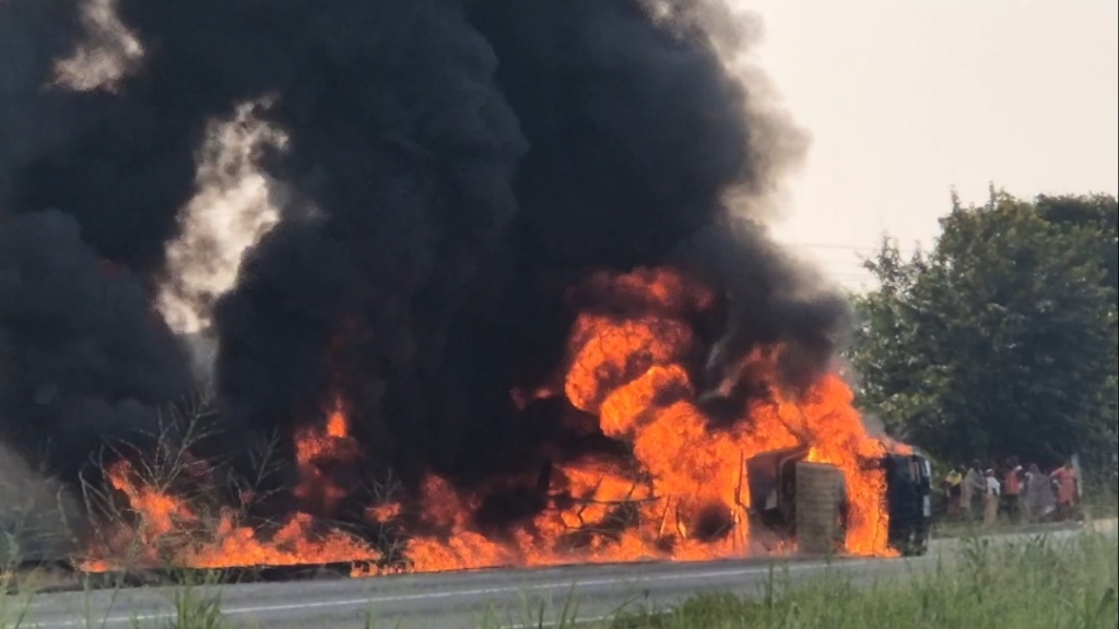 Kia truck catches fire at Kyekyewere