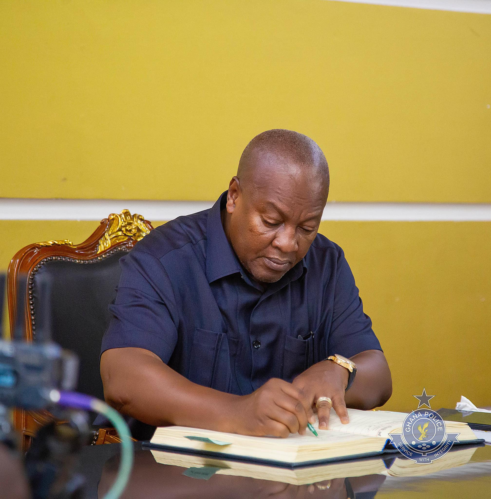 President Mahama cuts DSTV, satellite TV subscriptions at Jubilee House