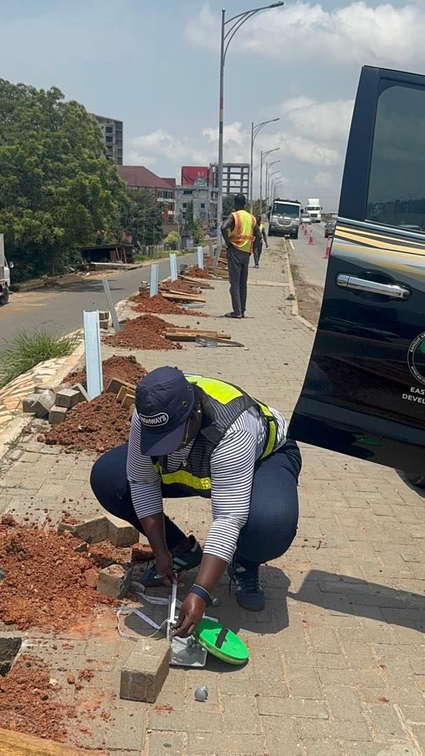 Roads Ministry partners Hacienda Enterprise Ltd to install crash barriers to enhance safty on highways