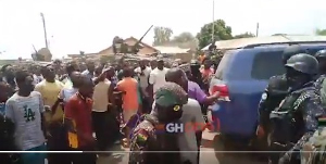 Video: Bawku youth vent frustration at IGP and Police
