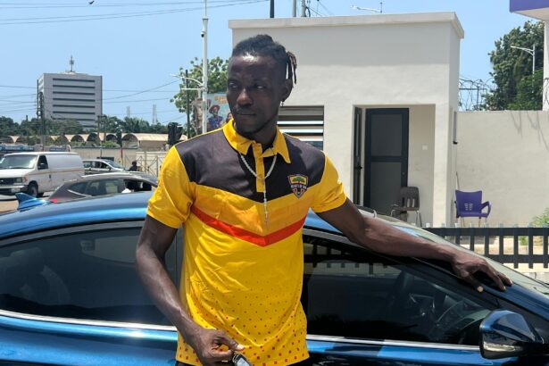 Class Media’s CEO gifts Hearts of Oak goalkeeper Benjamin Asare a car