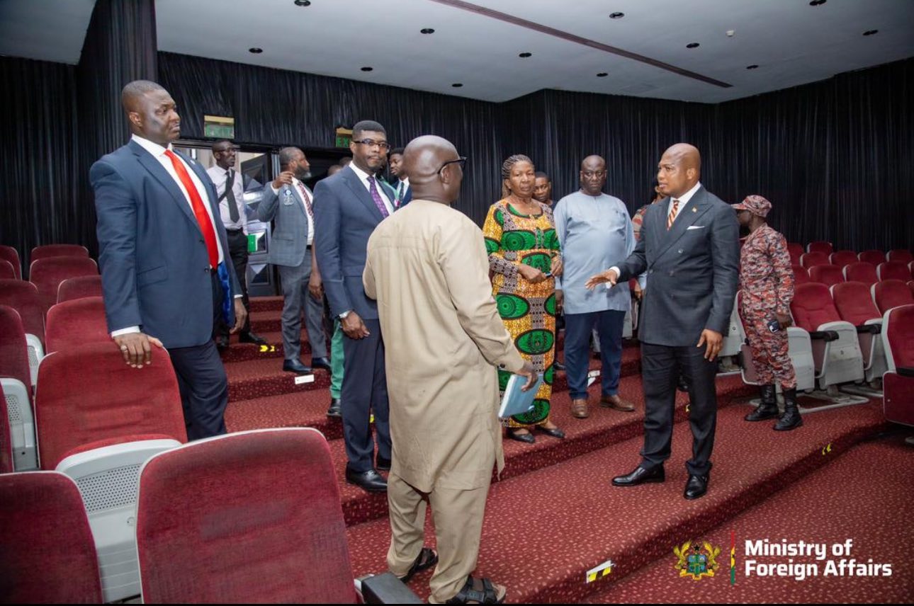 Foreign Minister undertakes official visits to core departments under his outfit