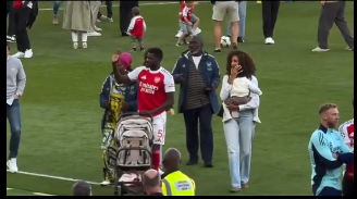 ‘Hope it’s not a goodbye’ – Fans react to Partey waving after Arsenal’s last home game