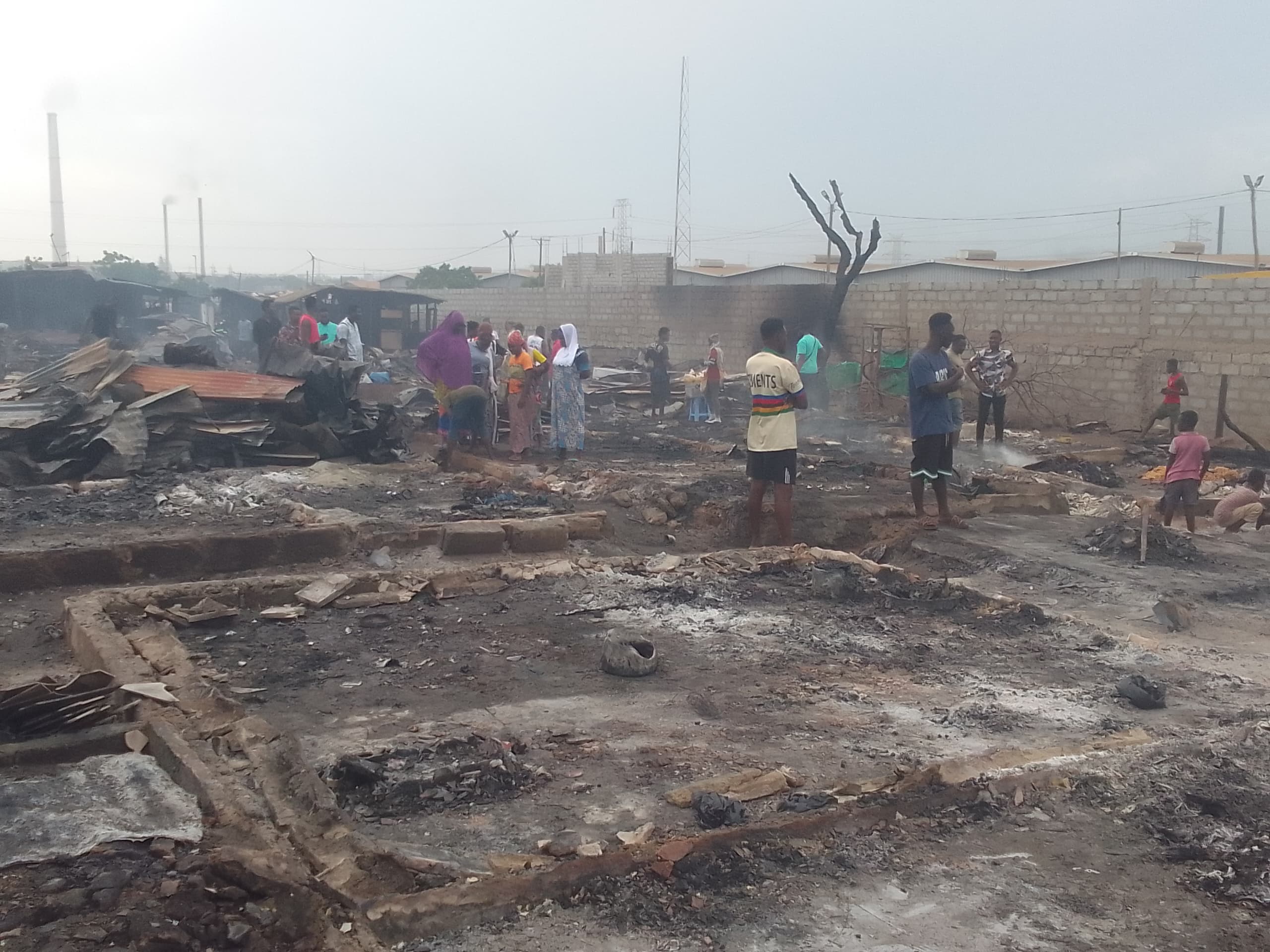 Fire destroys over 100 wooden structures at Tema