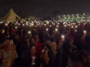 Video: Candlelight vigil for Daddy Lumba draws huge crowd in Accra