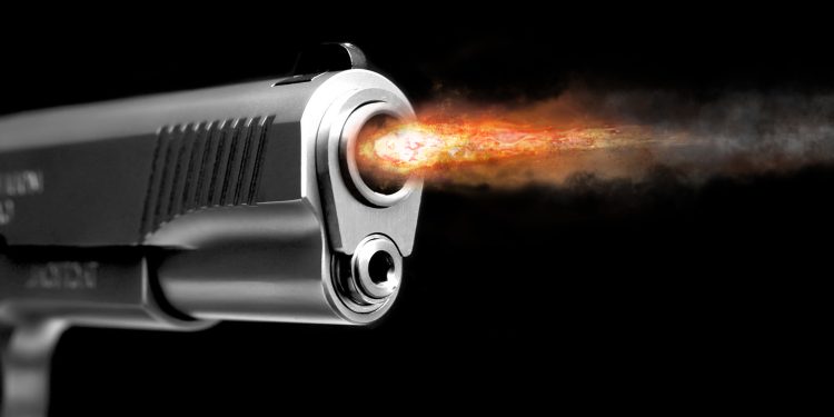 Police officer dies in shootout with armed robbers