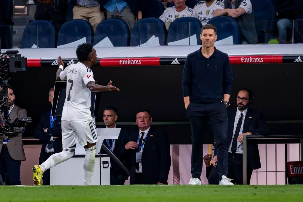 Vinicius Jr unwilling to renew contract until relations with Xabi improve – Reports