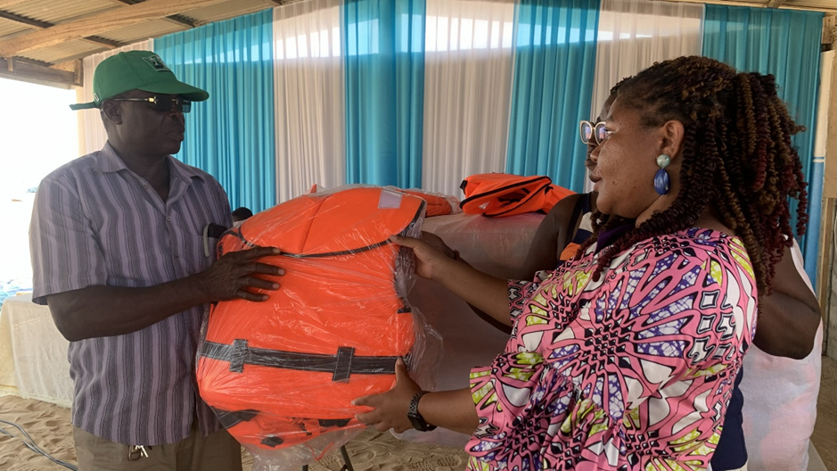 Fisherfolk Sustainability Network (FSN) donate life jackets to coastal communities